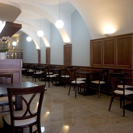 Kroměříž Hostel U Zlateho Kohouta מראה חיצוני תמונה