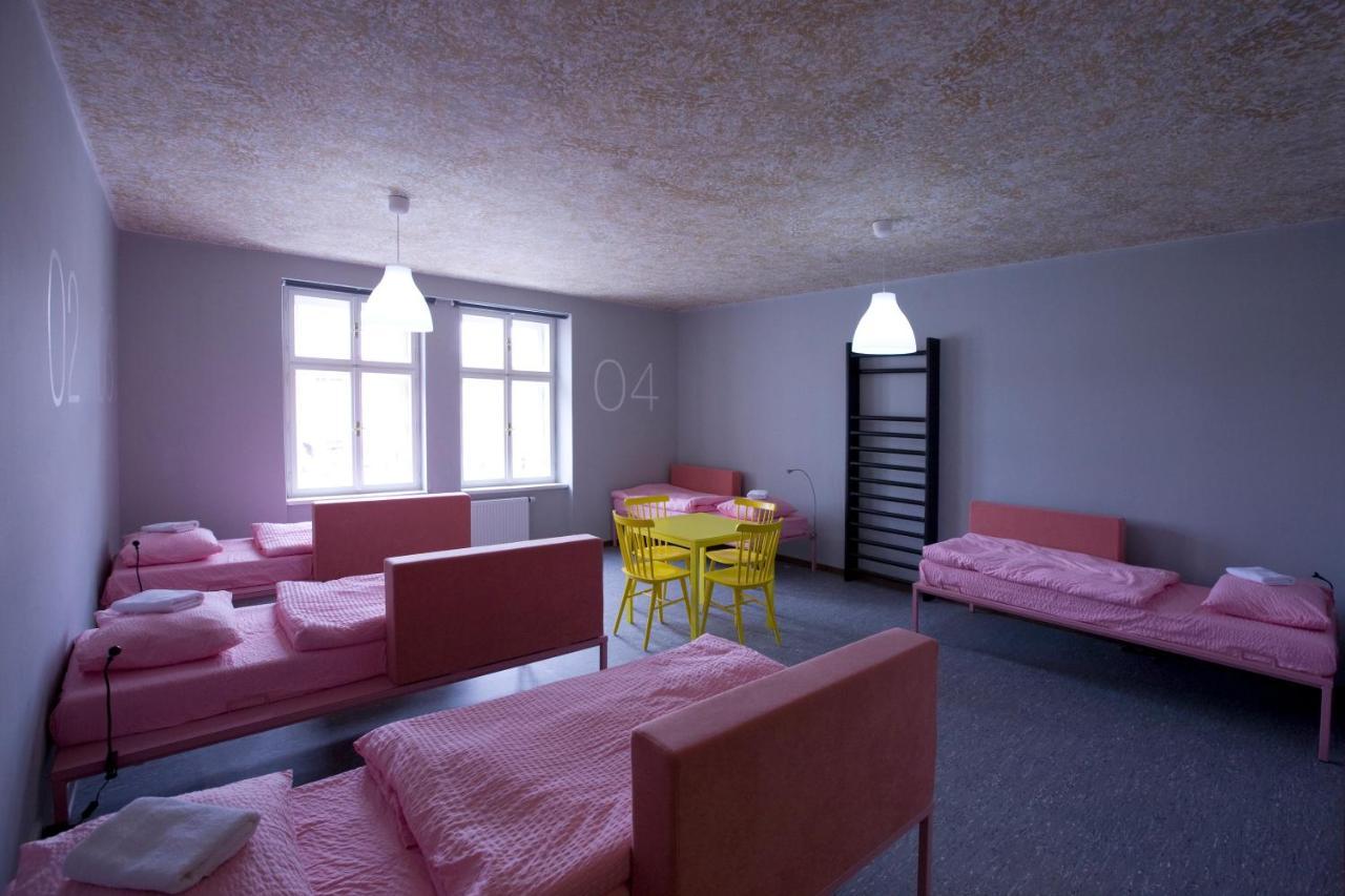 Kroměříž Hostel U Zlateho Kohouta מראה חיצוני תמונה